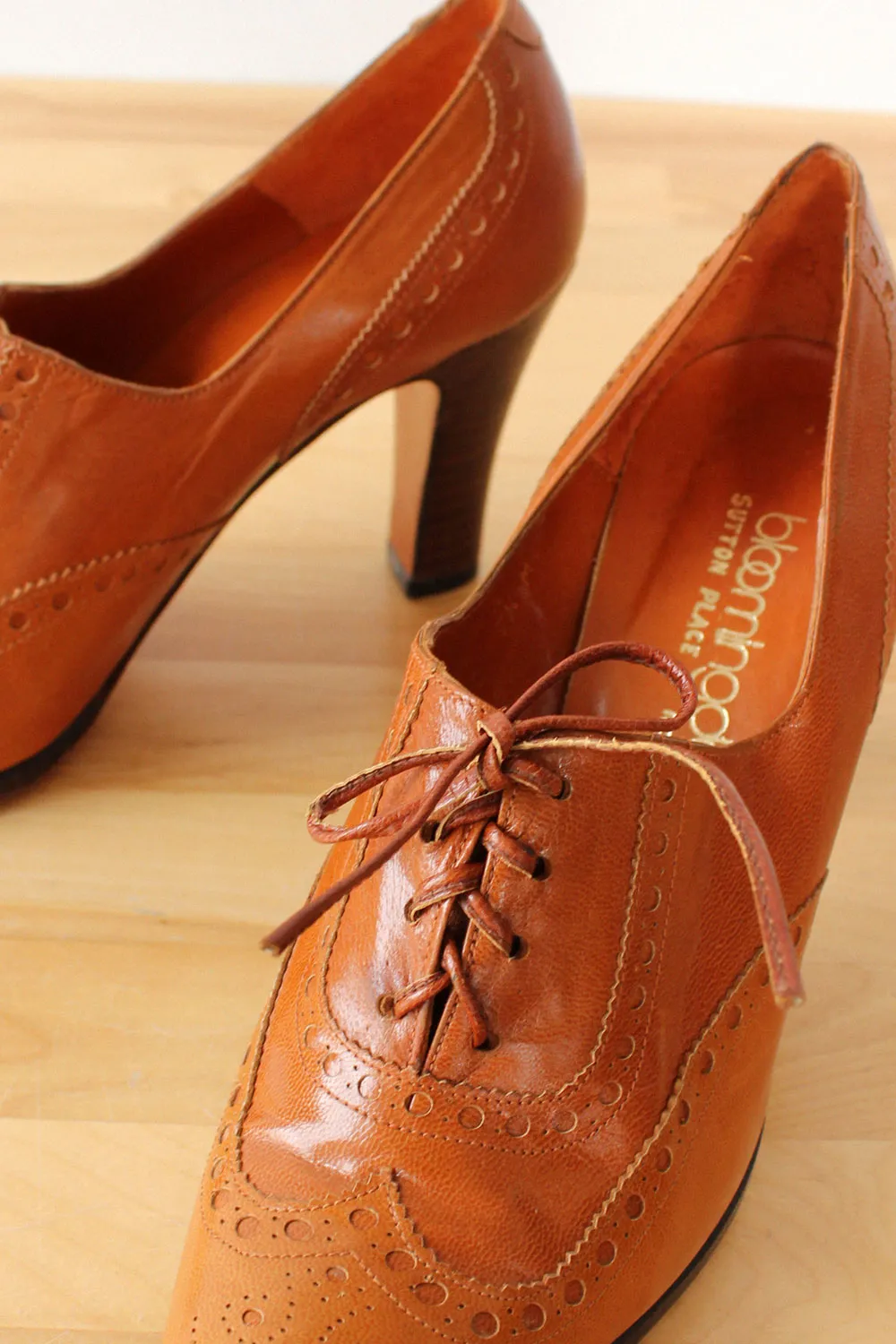 Amber Leather Pointy Wingtip Heels 7.5