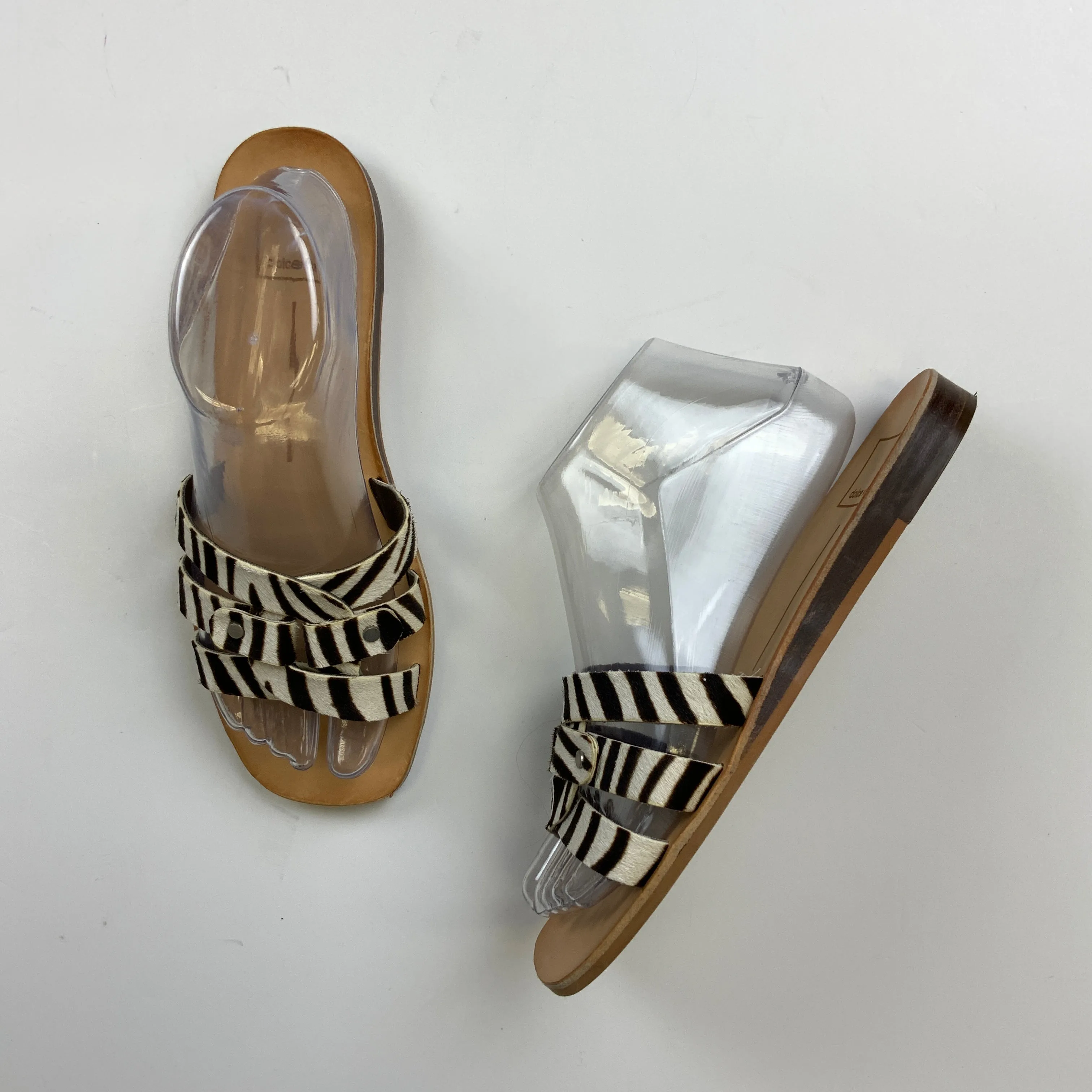 Animal Print Sandals Flip Flops Dolce Vita, Size 8