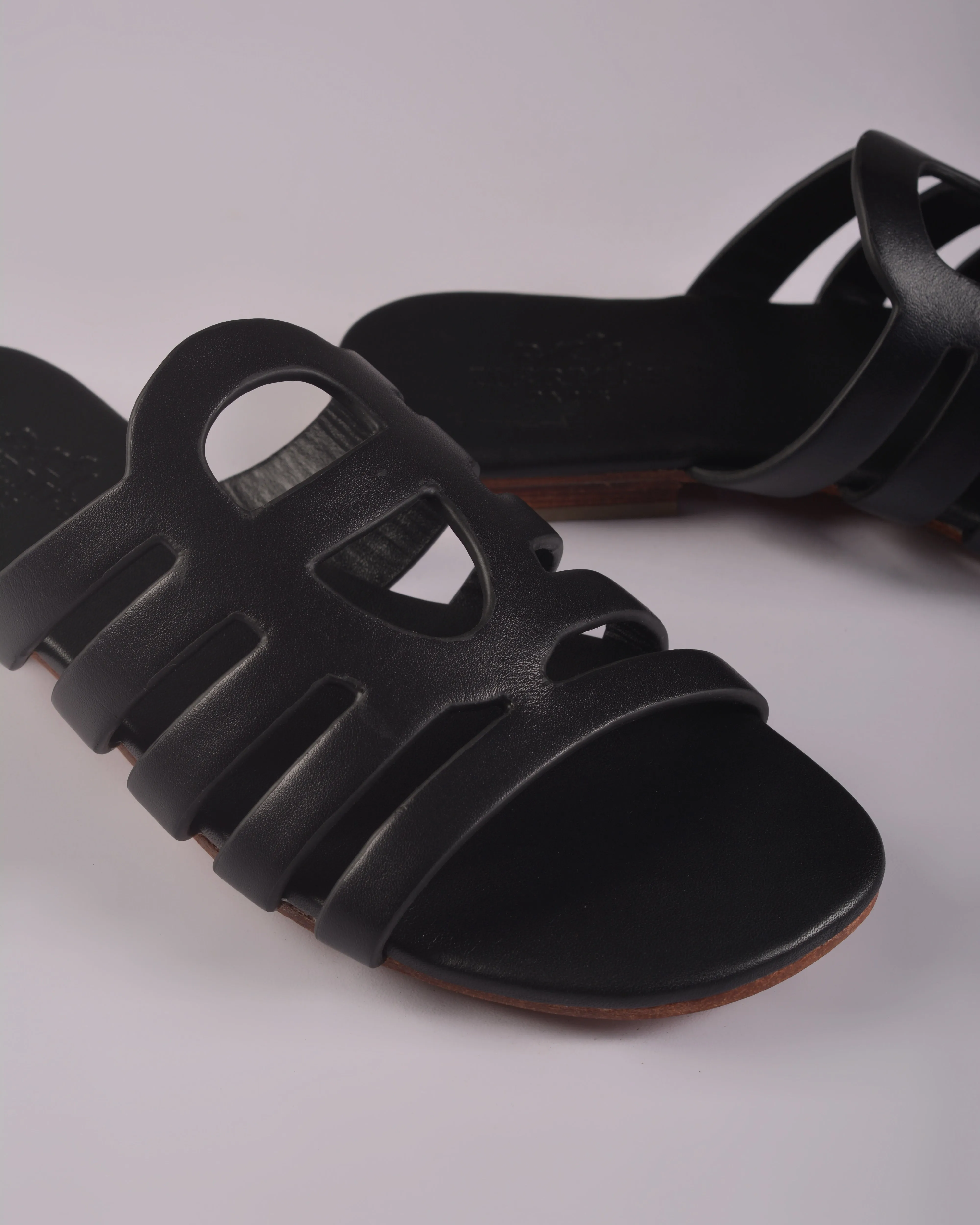 Camelia Sandal Black