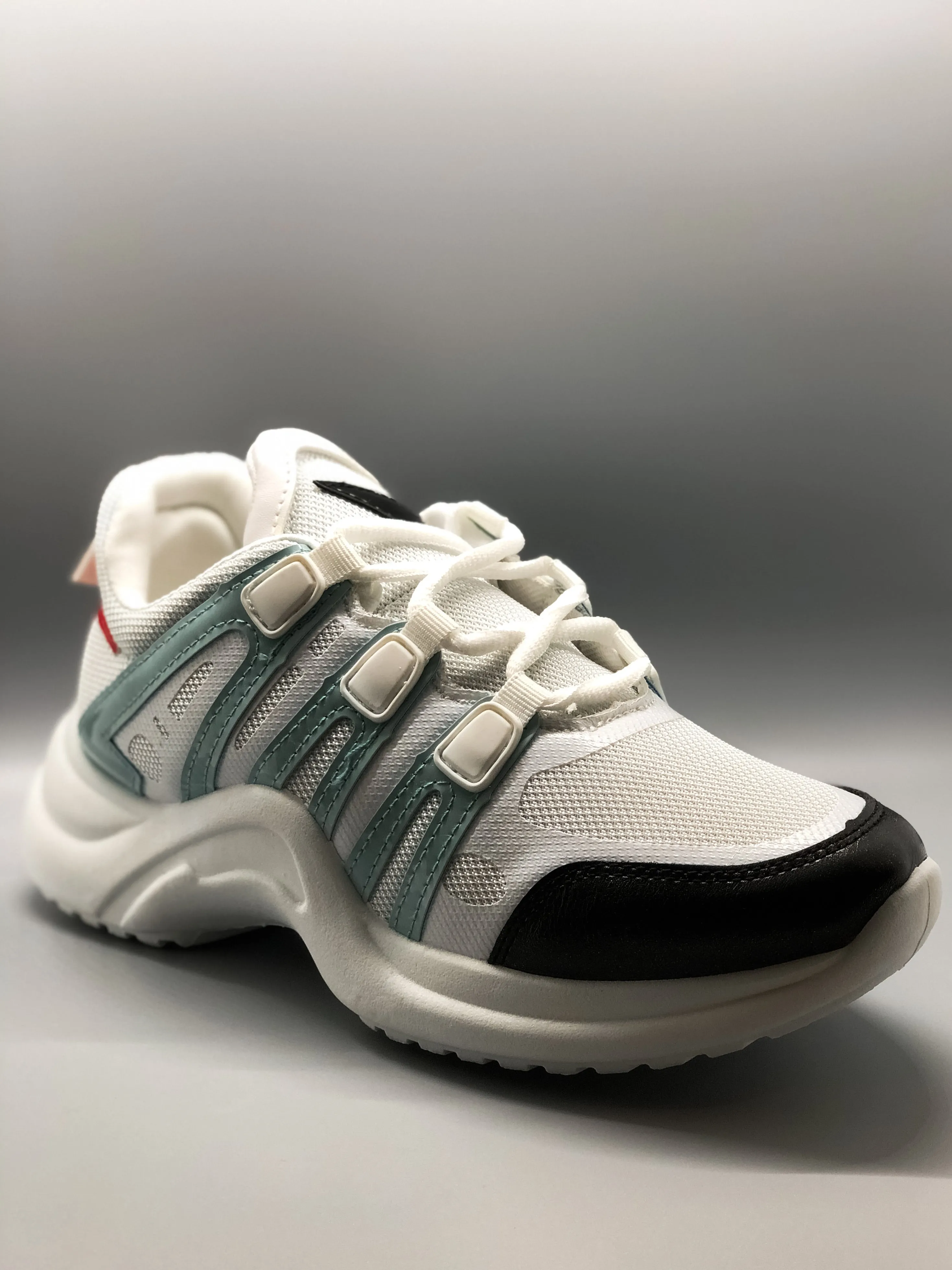 Retro ArchWay Sneakers